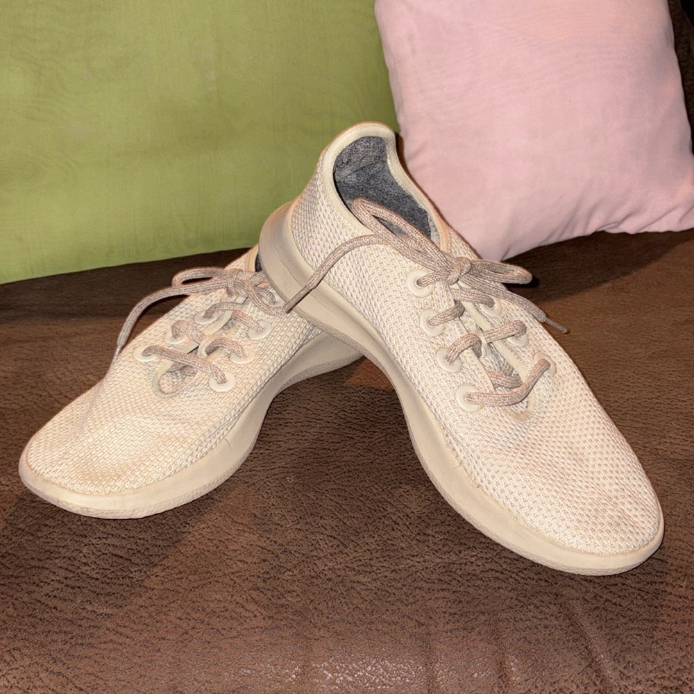 Women’s Allbirds Tree Runners Tennis Shoes